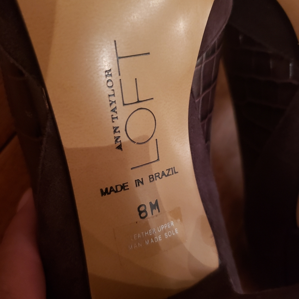 NWOT Ann Taylor Loft T-Strap Suede Heels - Picture 5 of 5